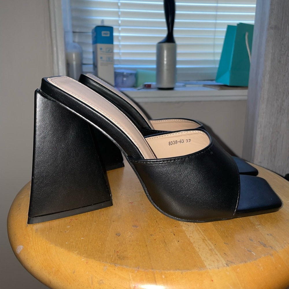Heeled mules